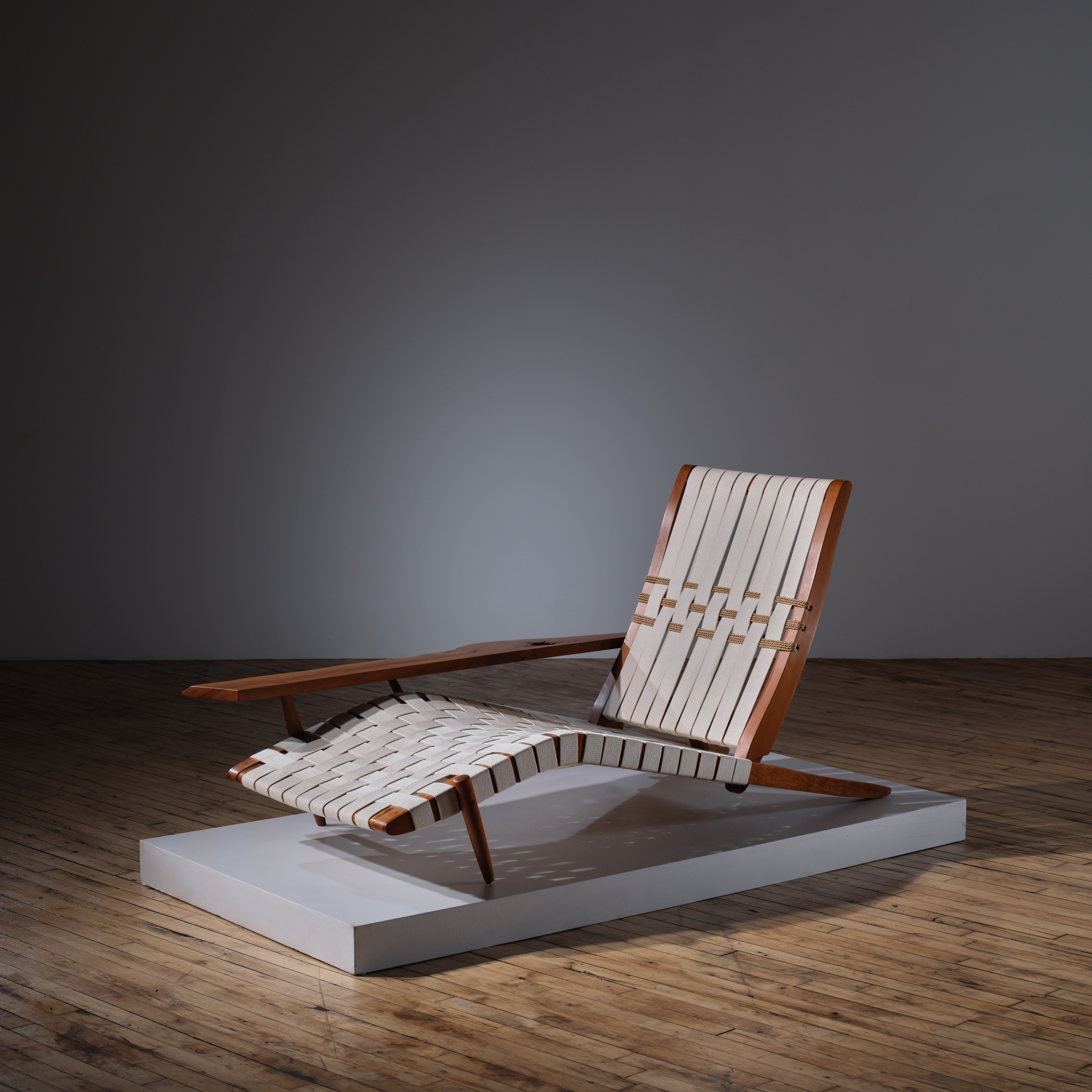 Early Long Chair with Free-Form Arm