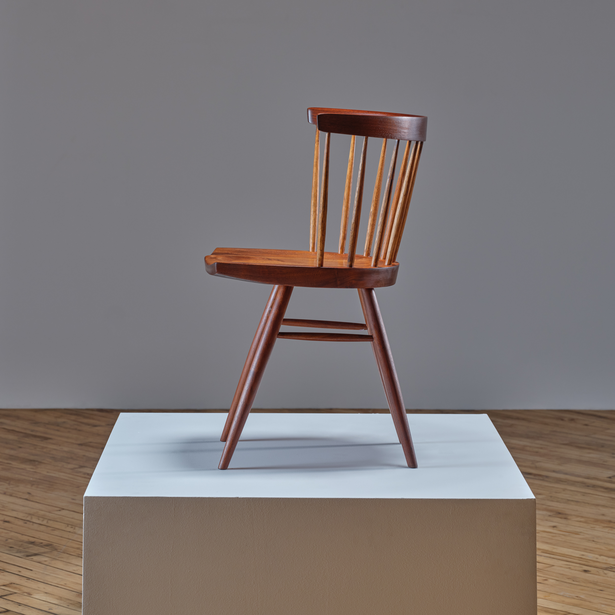 Straight Back Chair - Moderne Gallery
