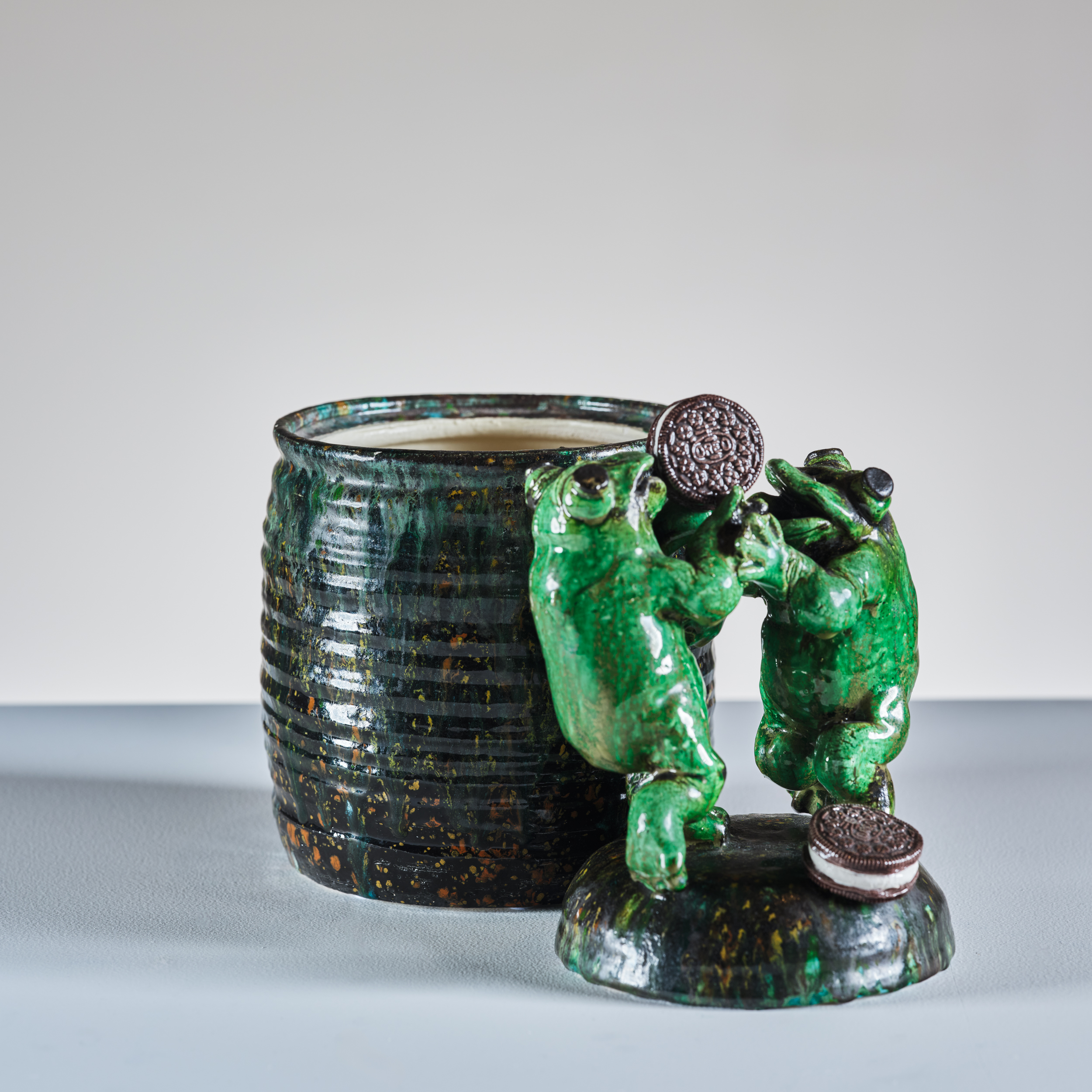 Oreo Fight! Oreo Cookie Jar by David Gilhooly – 1994 – MG1601 3