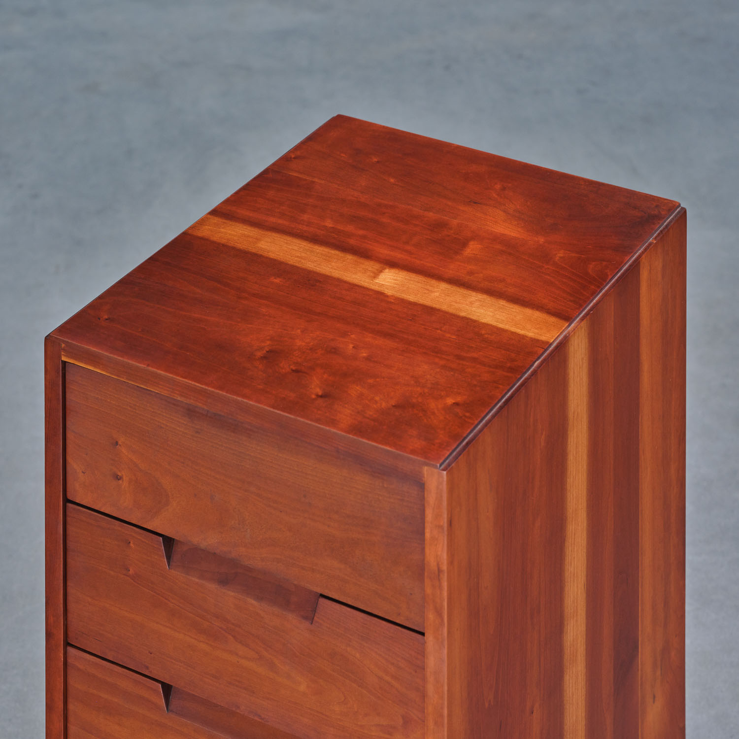 Pedestal with 4 Drawers by George Nakashima – 1969-70 Eastburn – MG1974-3
