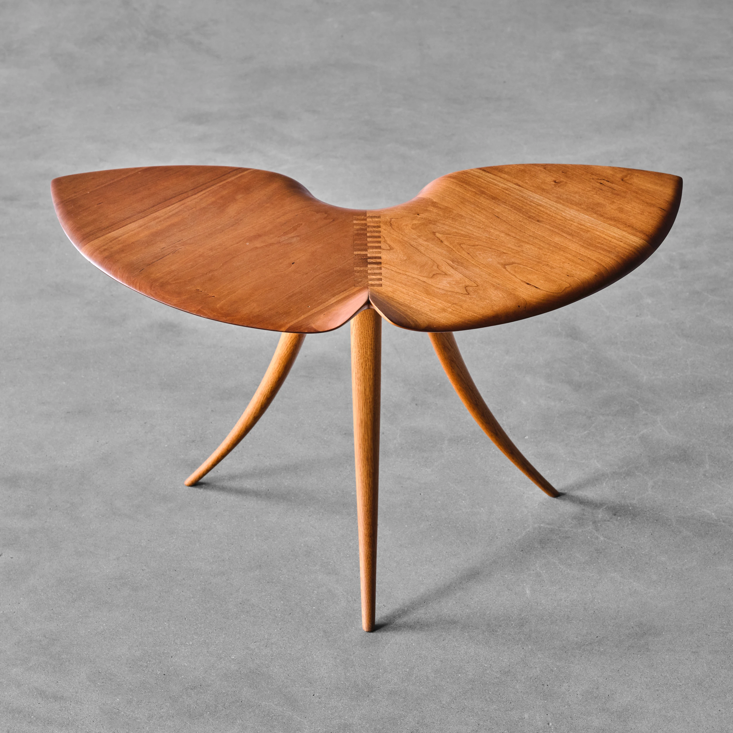MARK LEVIN – Lily Pad Console – MG2040