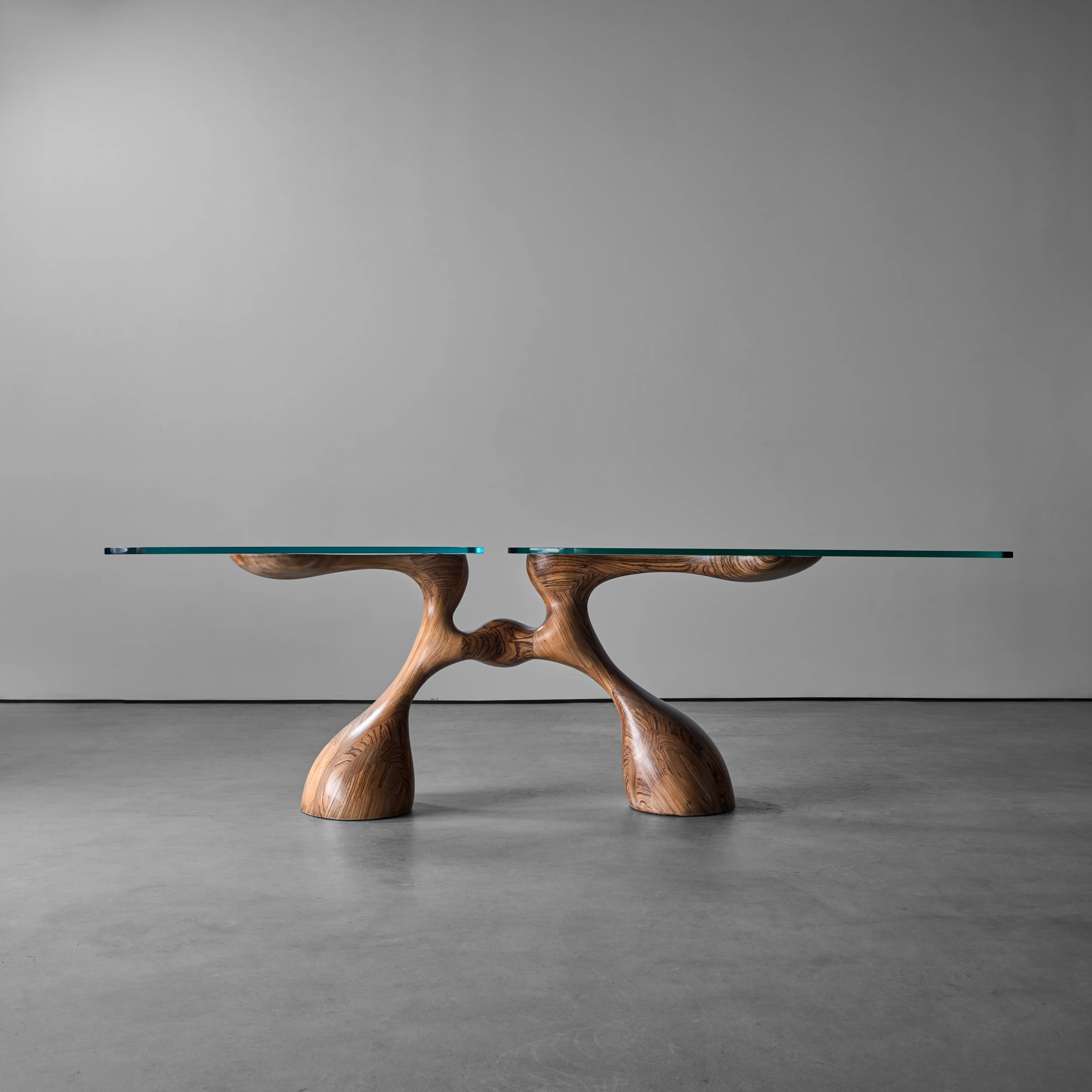 Robert Worth - Console