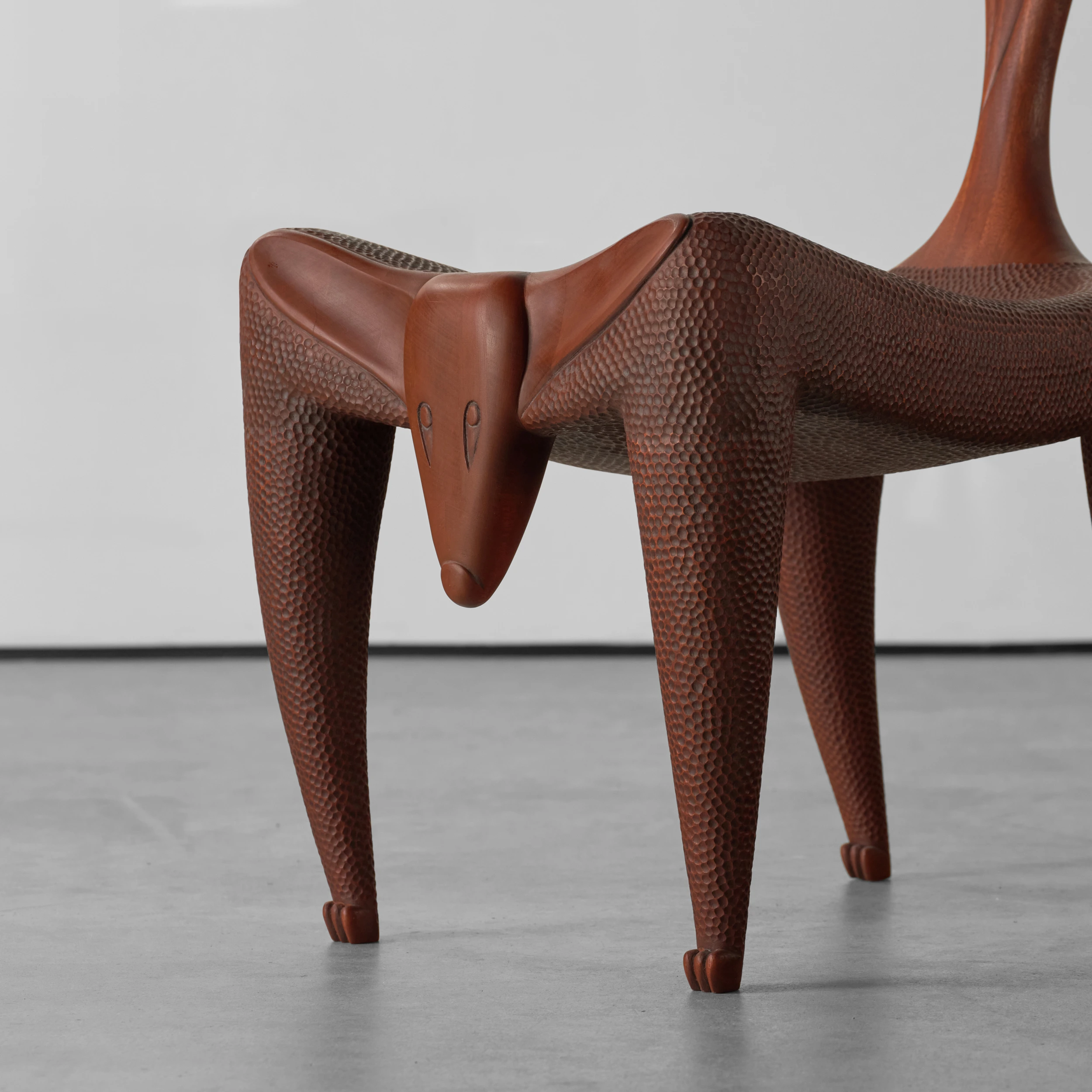 JUDY KENSLEY MCKIE – Wagging Dog Chair – 2006 – MG2149 11